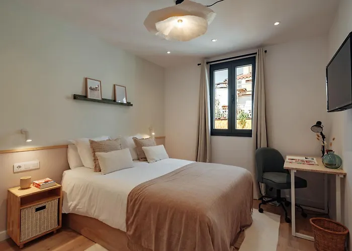 Casa Faro - 2 Bedroom Apartment In Gracia