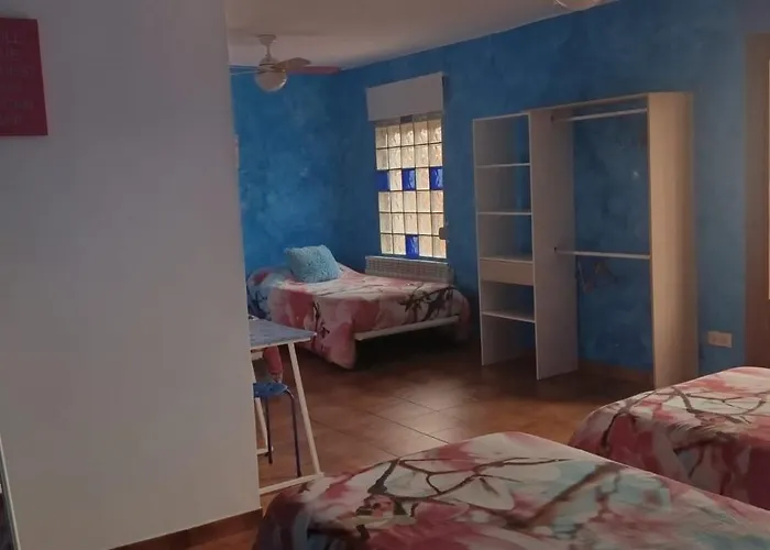 Hostal A La Sombra Del Laurel