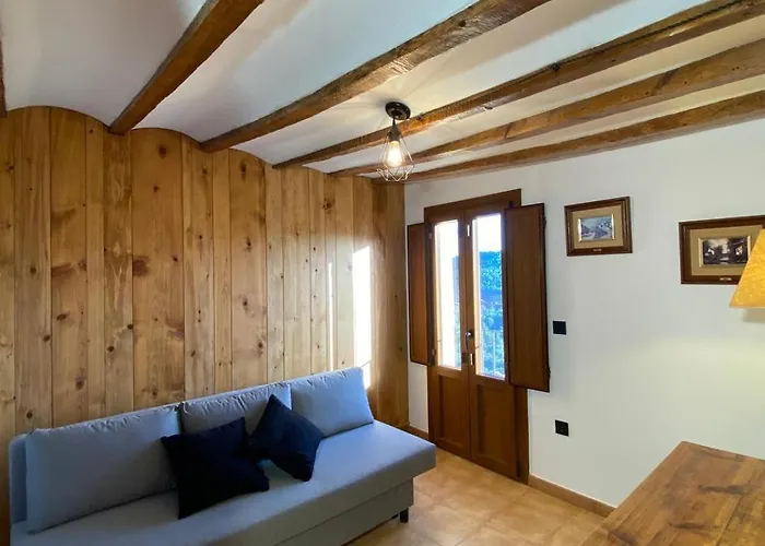 Apartaments Turístics LA FONTETA