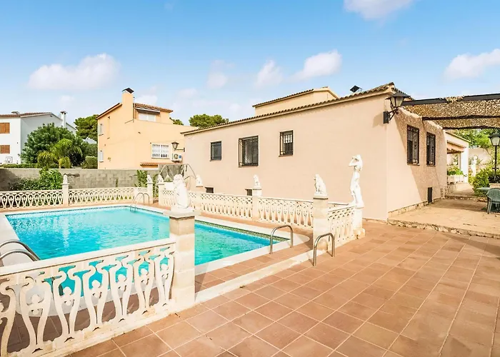 Impresionante Casa De 5 Dormitorios En