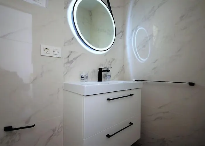 Yamato Apartment Albir