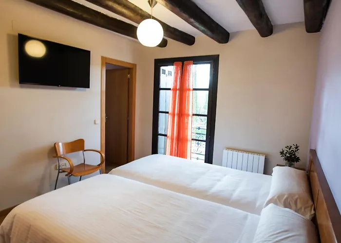 Hotel Panadería y Bungalows Ligüerre de Cinca,