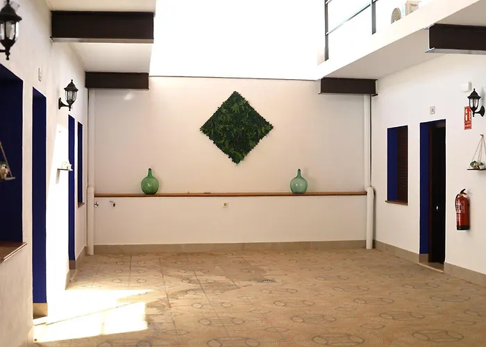 Hospedium Hostal La Paz Parking Gratis