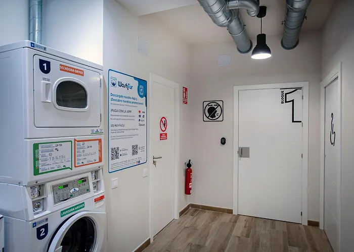 Hostel Dos Estaciones - Albergue Juvenil - FREE towels, coffee&tea, remote check-in