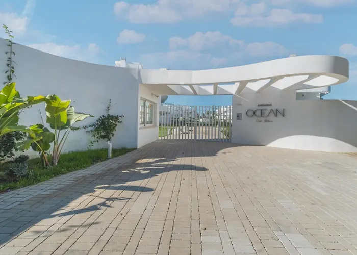 Oasis playa costa Ballena