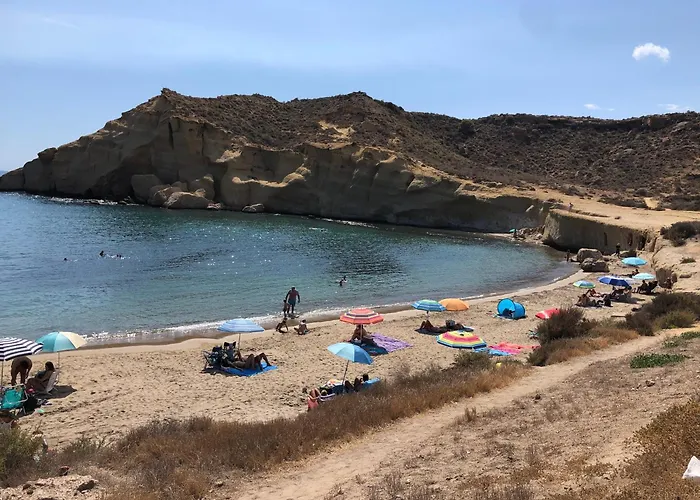 HABITACIONES A COMPARTIR EN APARTAMENTO RECIÉN REFORMADO EN PLAYa LA COLONIA