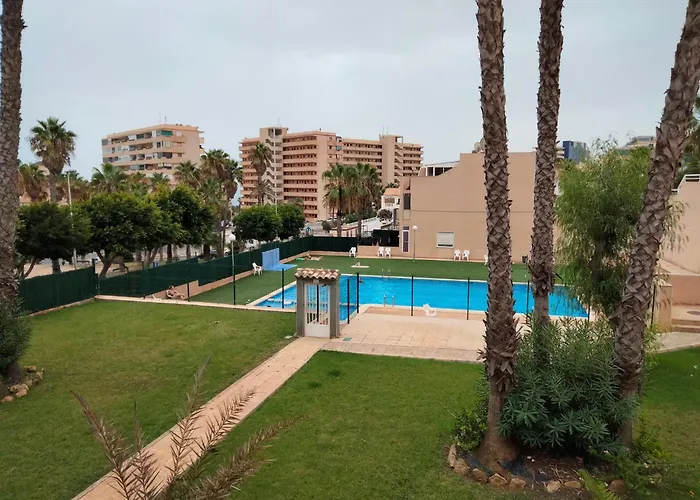 Bungalow With Stunning Sea Views, Just One Street From The Beach