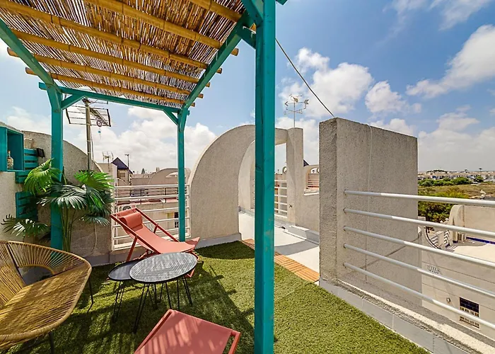 Elegant Bungalow With Jacuzzi Villa Loi Charls In Torrevieja