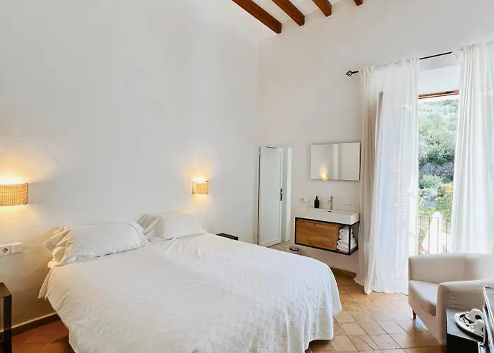 Fornalutx Petit Hotel - Bed & Breakfast
