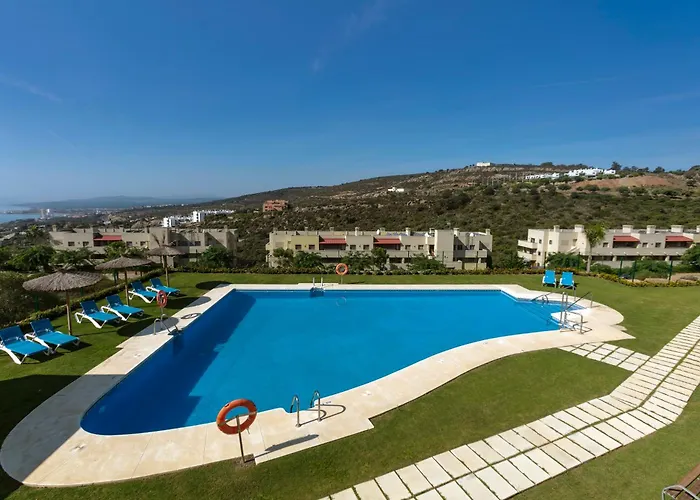 Sun-Soaked Home - Panoramic Sea View, Pool, Parking