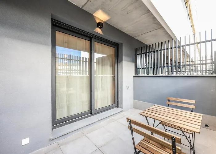 Luxurious Studio With Terrace And Parking In Madrid