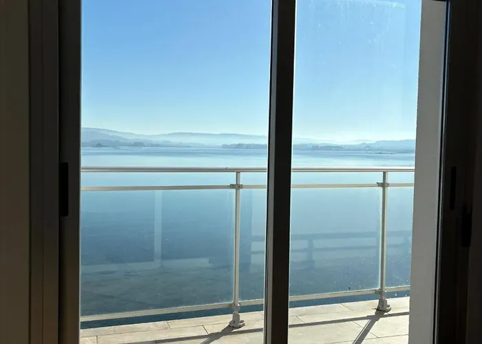 Apartamentos O Grove Awa Bay
