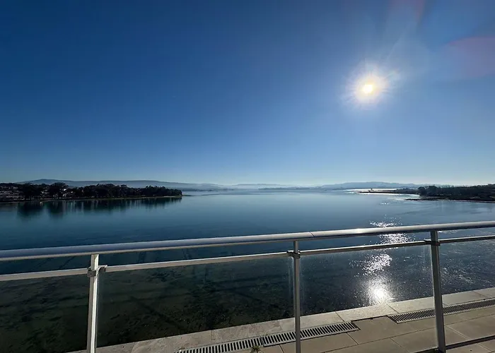 Apartamentos O Grove Awa Bay