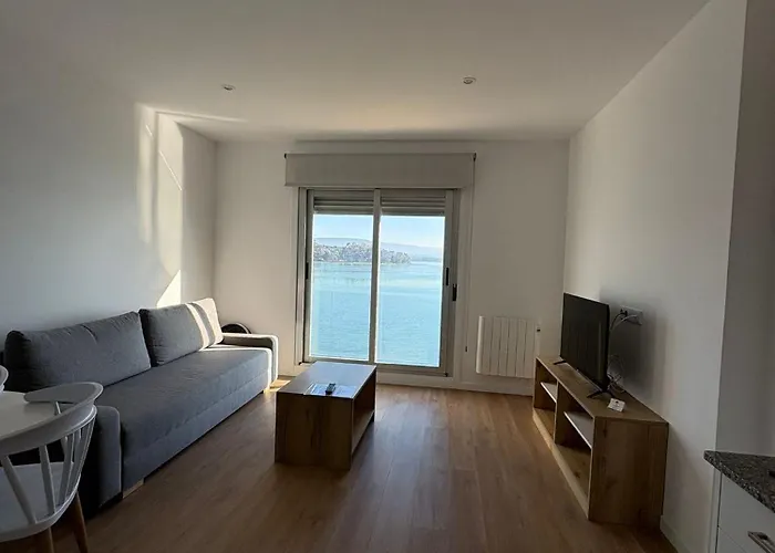 Apartamentos O Grove Awa Bay