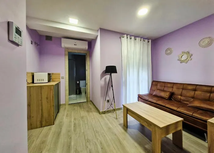 Feeling Home Suites&Rooms