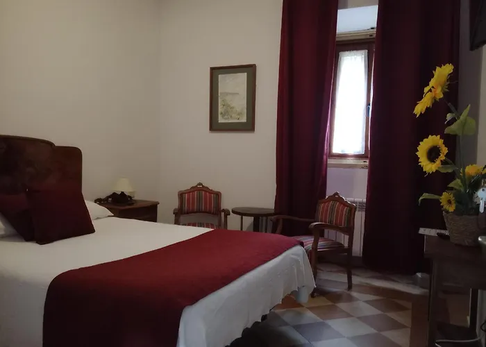 Hostal Puerta Medina