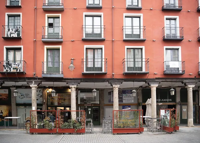 Edificio Ferrari by Plaza Mayor Apartamentos