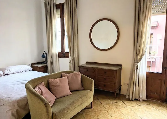 Centric Apartment 100M From The Beach