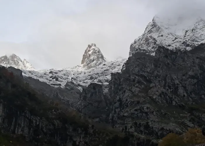 Albergue de Caín El Diablo de la peña