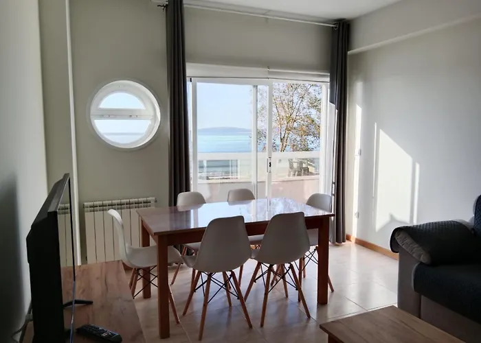 Primera Linea de Playa Samil Costa con Garaje Incluido