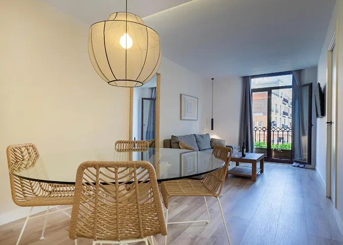 Happy Apartments
