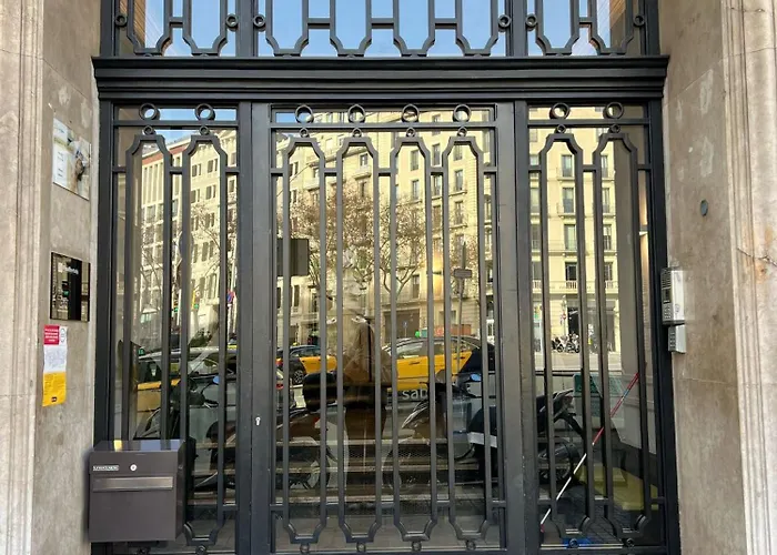Fisa Rentals Gran Via Apartments