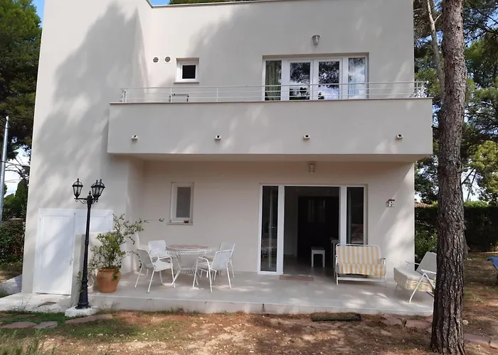 Casa Kiosko 2 Bedroom Chalet With Swimming Pool