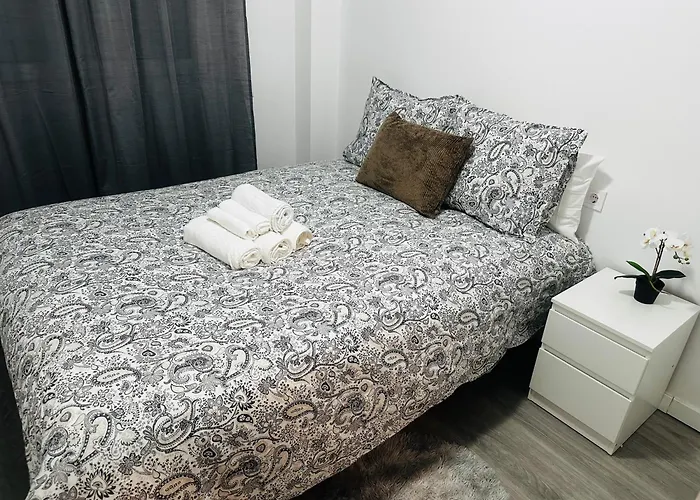 HABITACIONES A COMPARTIR EN APARTAMENTO RECIÉN REFORMADO EN PLAYa LA COLONIA