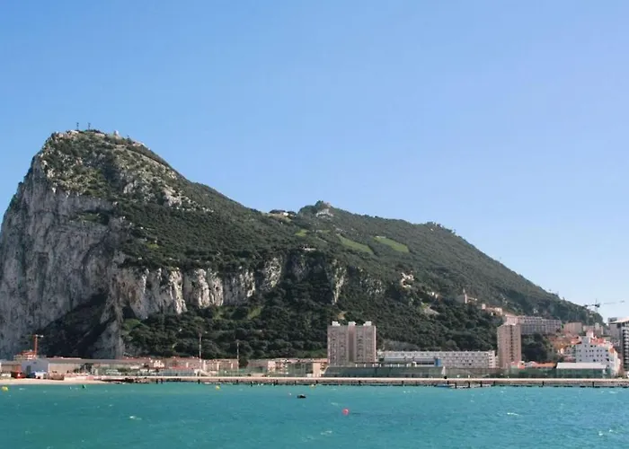 Apartamentos Albeniz