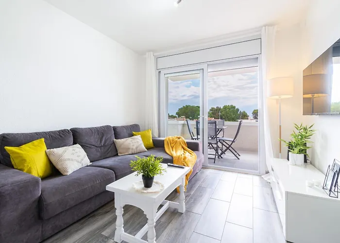 Penthouse - Sea Views & 5Min To Beach - Fast Wifi - Ac
