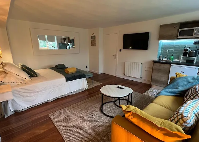 Apartamento independiente Suite - Recién reformado y parking gratis