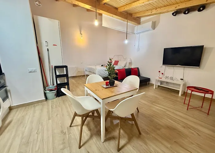 Rosa HOME, Casa completa independiente
