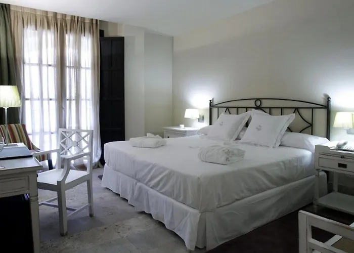 Hotel Palacio De Mengibar