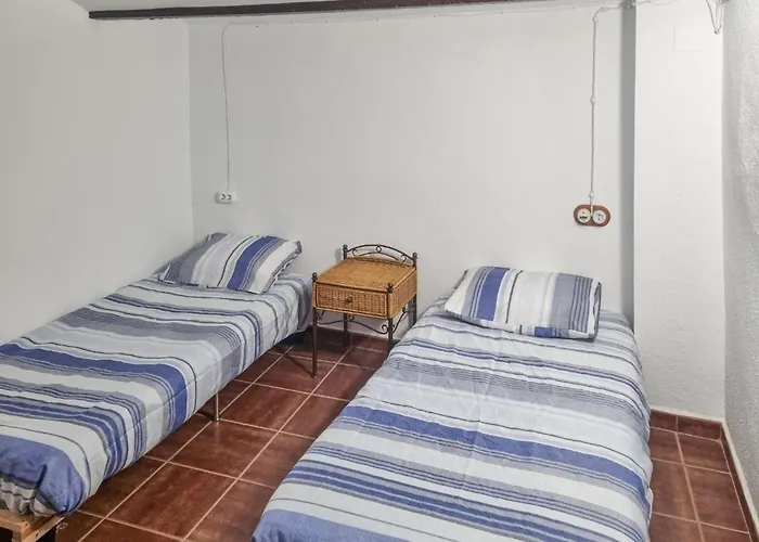 3 Bedroom Stunning Home In Cabanes