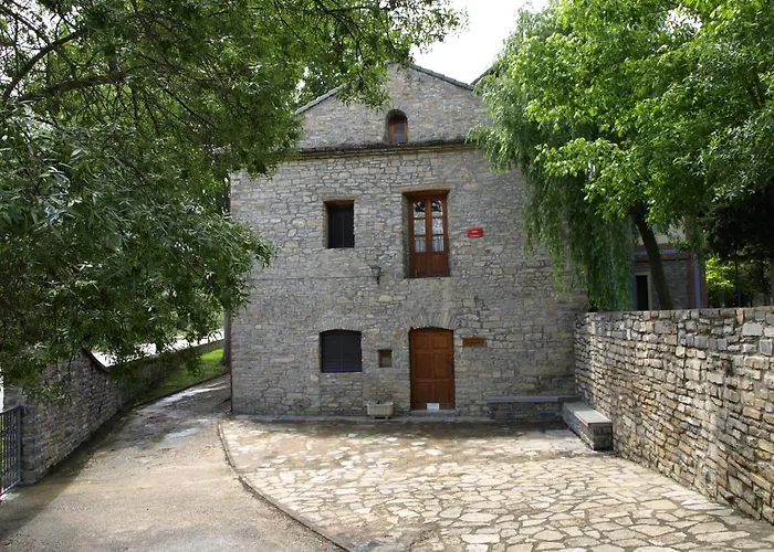 Albergue Ainsa - Morillo de Tou