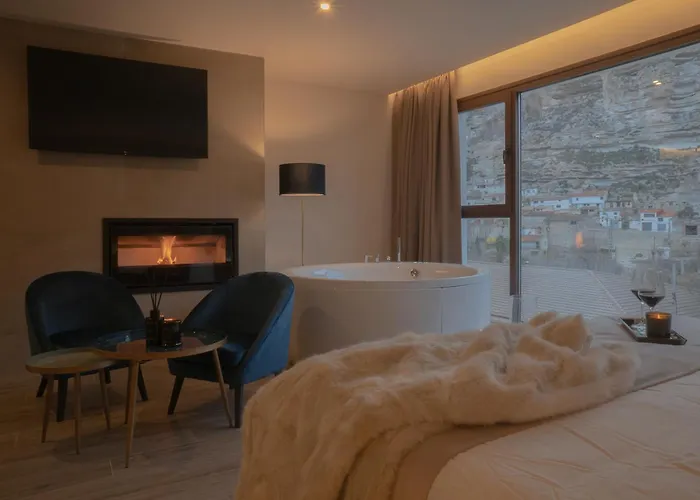Almazara Suites