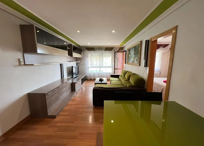 Bonito piso de 4 habitaciones- Port Aventura