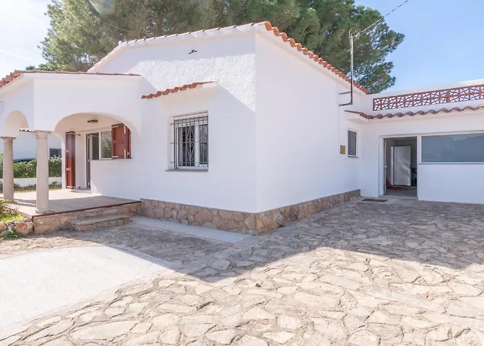 Villa Pinos By Vacay L'Escala