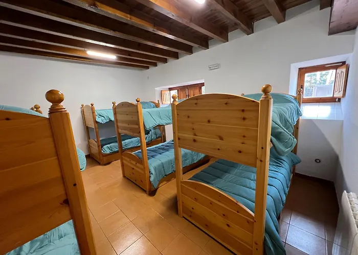 Albergue Pinares - La Casona de Revenga