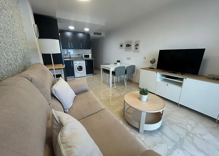 Apartamento Moderno en primera linea de playa con terraza y vistas al mar- Caleta del Puerto