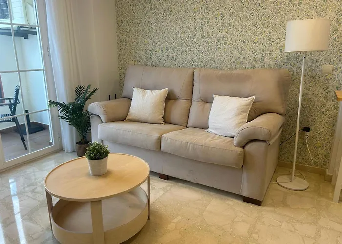Apartamento Moderno en primera linea de playa con terraza y vistas al mar- Caleta del Puerto