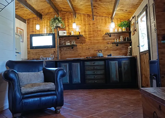 Hill Top Hide Away