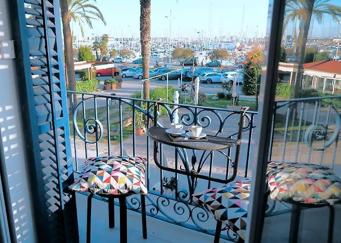 Entire Flat First Beach Line - Sea Views - Vilanova I Geltru