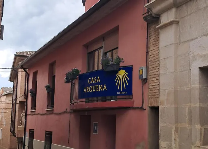 ALBERGUE CASA ARQUEÑA sólo peregrinos con credenciales