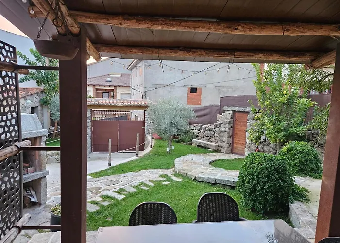 El Patio De Las Tinajas