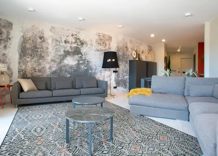 Apartaments Turístics Cardona, MAGI