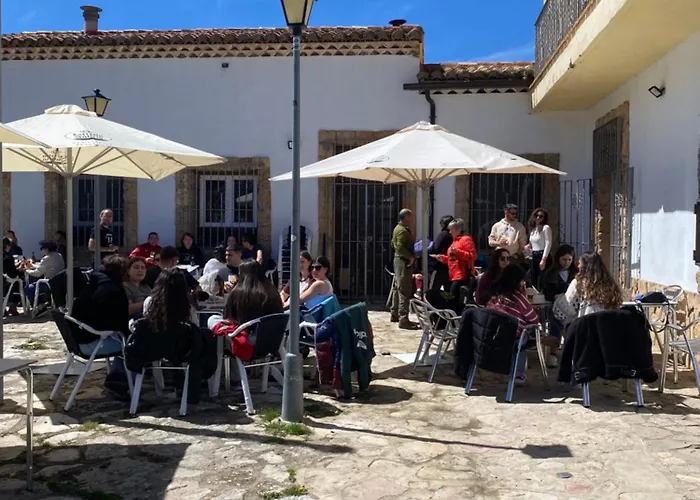 Hostal Altajo con Restaurante, Naturaleza&Descanso en el Alto Tajo