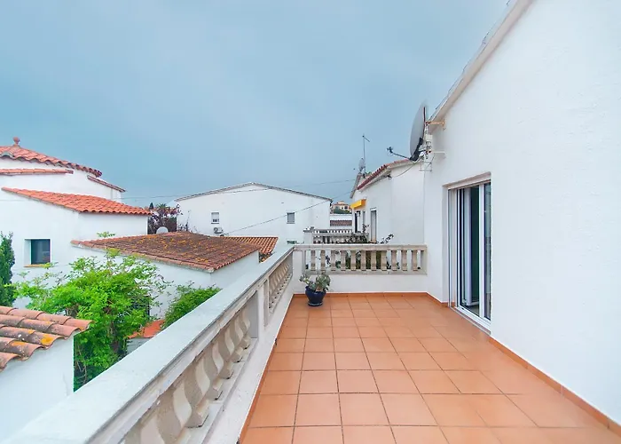 Welcs Casa 089 Emp Cerca Del Mar, Patio Y Parking Privado