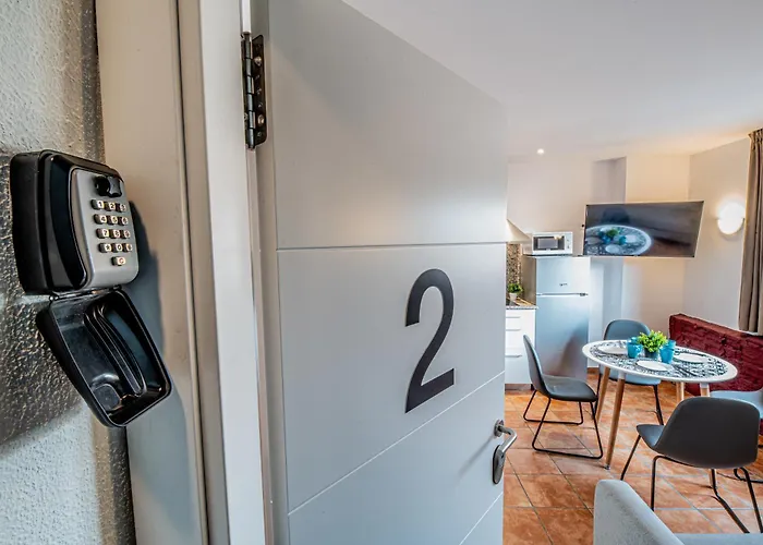 Apartamento 23 En La Muralla Romana Junto A La Catedral