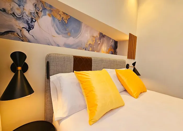 Cousin Room Hotel Automatizado